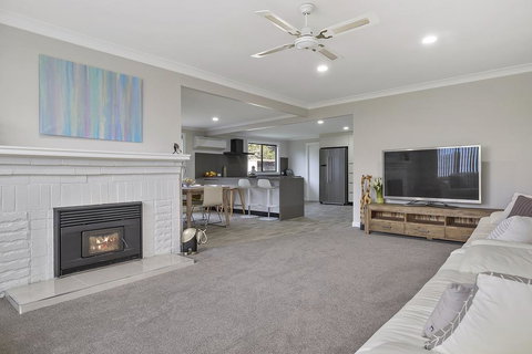 East Coast Hideaway Beach Retreat - Tourism Caloundra 1