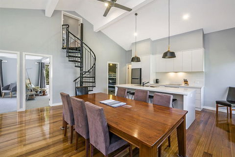 East Tempy - House & Bungalow - Tourism Caloundra 3
