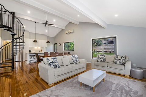 East Tempy - House & Bungalow - Tourism Caloundra 2