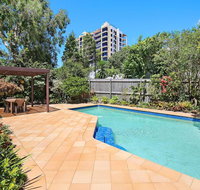 Eastbourne U6 80 Esplanade. Golden Beach - Tourism Caloundra
