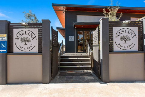 Econo Lodge Moree Spa Motor Inn - Tourism Caloundra 2