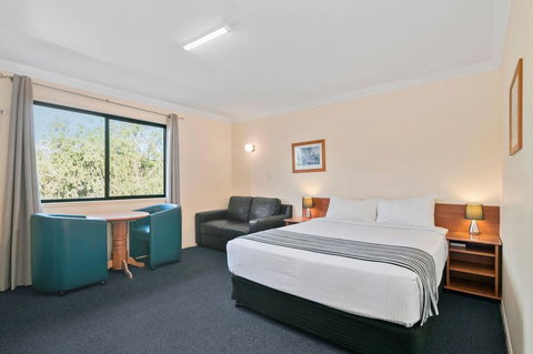Econo Lodge Waterford - Tourism Caloundra 1