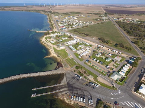 Edithburgh Caravan Park - Tourism Caloundra 3