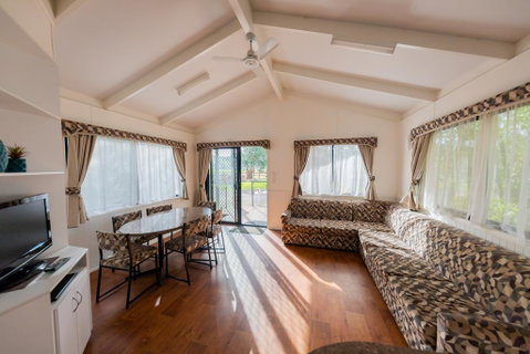 Eildon Riverside Holiday Park - Tourism Caloundra 0
