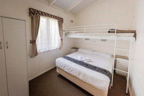 Eildon Riverside Holiday Park - Tourism Caloundra 2