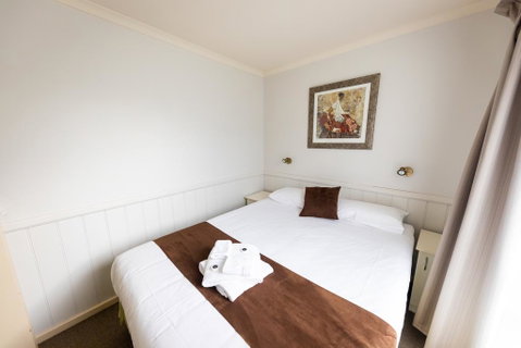 Eildon Riverside Holiday Park - Tourism Caloundra 3