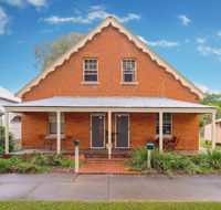 Eliza 1875 Red Brick Duplex Townhouse - Tourism Caloundra