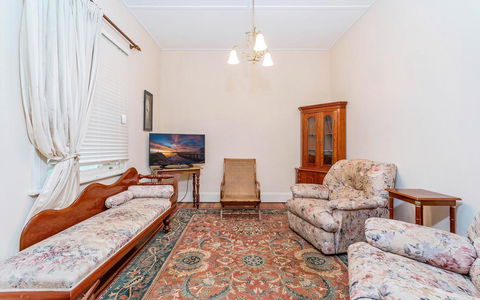 Eliza 1875 Red Brick Duplex Townhouse - Tourism Caloundra 2