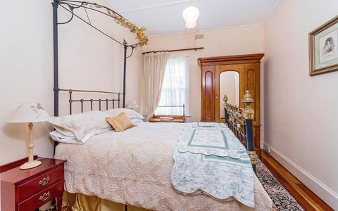 Eliza 1875 Red Brick Duplex Townhouse - Tourism Caloundra 3