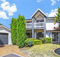 Elizabeth Grove 3 - Tourism Caloundra
