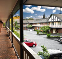 Elizabethan Lodge - Tourism Caloundra