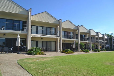 ELSINOR Townhouse 4 Mulwala - Tourism Caloundra 0