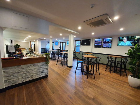 Empire Hotel Goulburn - Tourism Caloundra 2