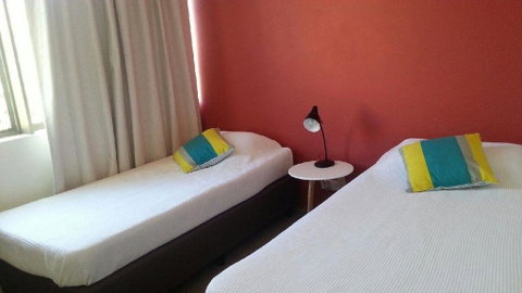 Endeavour Court U6, 15 Landsborough Pde - Tourism Caloundra 2