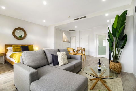 Enjoy Bayside Life At Stylish Studio Close To City - Tourism Caloundra 0