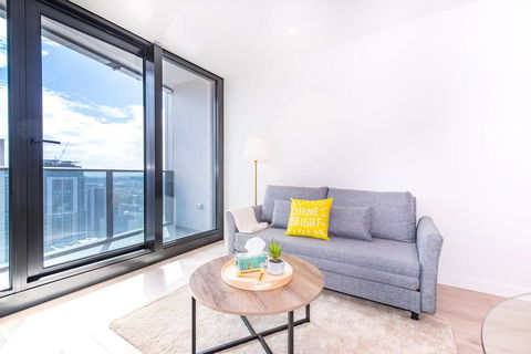 EQ Tower Luxury 1 Bedroom Central Melbourne - Tourism Caloundra 2