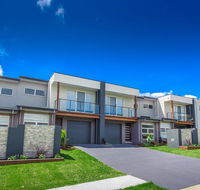 Escape At Nobbys Executive Townhouse 1 74 Pacific Drive - Tourism Caloundra
