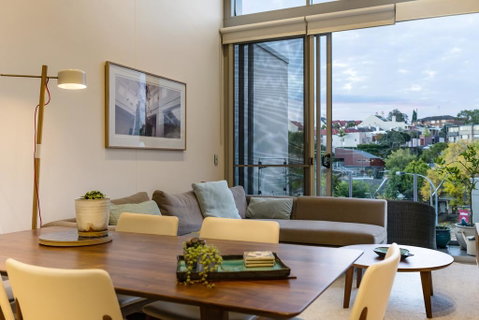 Explore Sydney From A Peaceful Modern Apartment - Tourism Caloundra 0