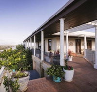Fairway Manor Accomodation - Tourism Caloundra