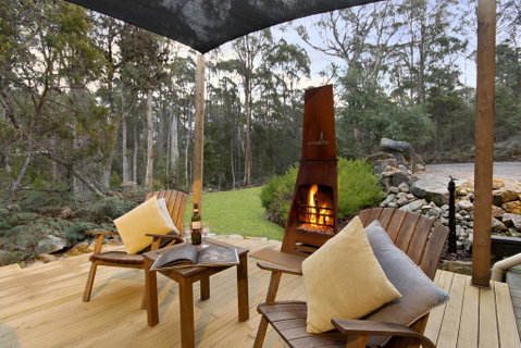 Falls River Luxury Accommodation - Tourism Caloundra 3