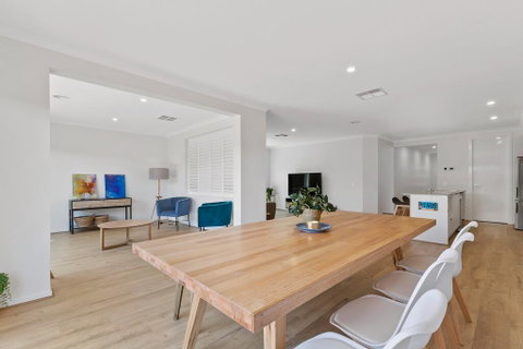 Family Holiday Paradise - New Modern Beach House - Tourism Caloundra 0