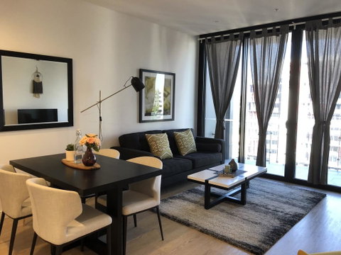 Family Home -Best Of South Bank With Car Park - Tourism Caloundra 1
