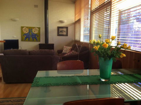 Family Room - Tourism Caloundra 2
