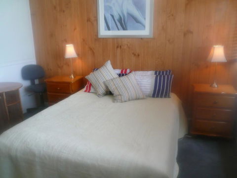 Family Room - Tourism Caloundra 1