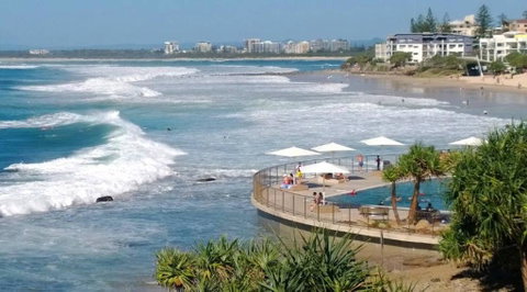 Family, Romance, Fun On Kings Beach - Tourism Caloundra 0