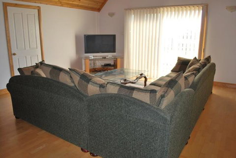 Farm Lane Retreat - Tourism Caloundra 2