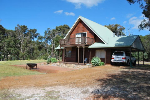 Farm Lane Retreat - Tourism Caloundra 0