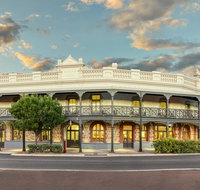 Farmers Home Hotel - Tourism Caloundra