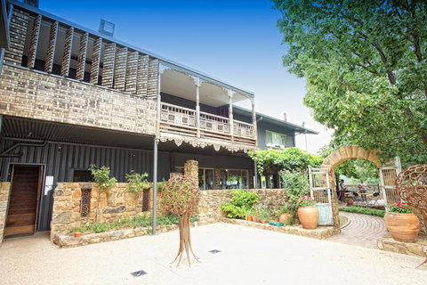 Feathertop Winery - Tourism Caloundra 1