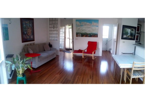Fitzroy Spacious House - Tourism Caloundra 1