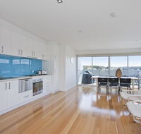 Four Kings Apartment - Deluxe 2br 3 - Tourism Caloundra
