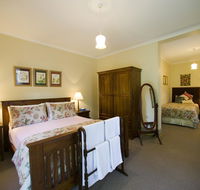 Foxgloves BB - Tourism Caloundra