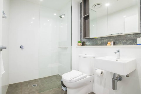 Free Wifi 1bed1bath Apartment At Chatswood - Tourism Caloundra 3