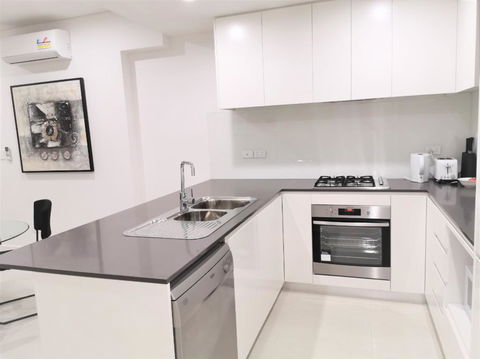 G04 Courtyard Apartment - Tourism Caloundra 0