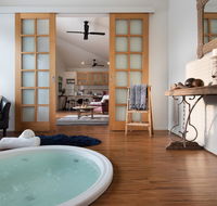 Gables Bend Spa Villa - Tourism Caloundra