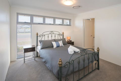 GALE HOUSE - Tourism Caloundra 1