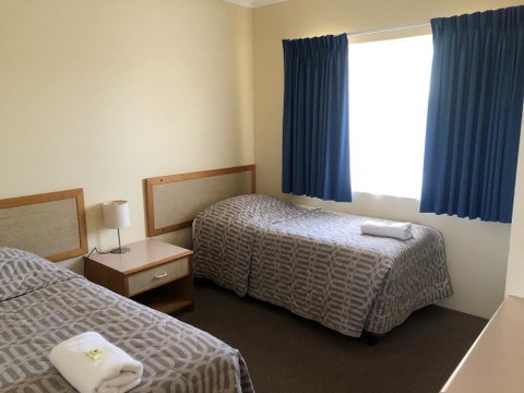 Gale Street Motel & Villas - Tourism Caloundra 3