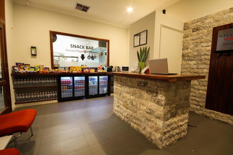 Gallery Hotel - Tourism Caloundra 3