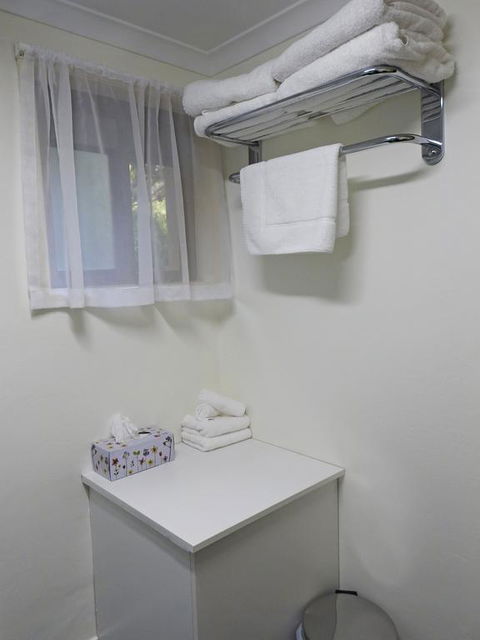 Gallery Motel - Tourism Caloundra 3