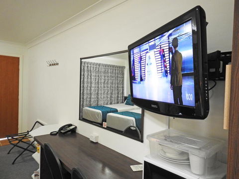 Gallery Motel - Tourism Caloundra 1