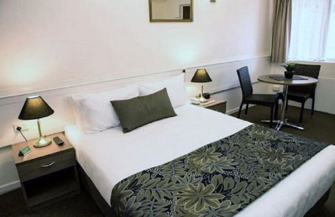 Garden City Motor Inn - Tourism Caloundra 0