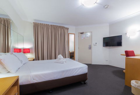 Garden Lodge Sydney Hotel - Tourism Caloundra 2