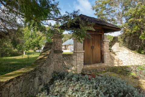 Garden Pavilion - Art House Yallingup - Tourism Caloundra 0