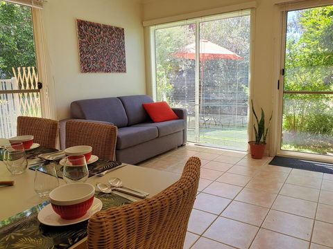 Garden Studio, Black Forest - Tourism Caloundra 3