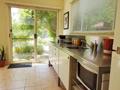 Garden Studio, Black Forest - Tourism Caloundra 2