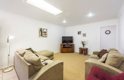 Gardina Place - Tourism Caloundra 3